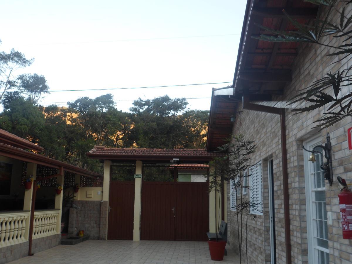 Gonçalves Pousada Tia Lilia מראה חיצוני תמונה